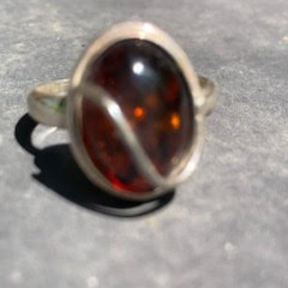 Beautiful custom made ring with Amber stone - Picture 4 of 10